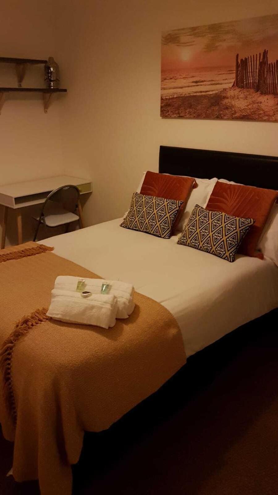 Budget Rooms @ Underwood Lane Crewe Exteriör bild