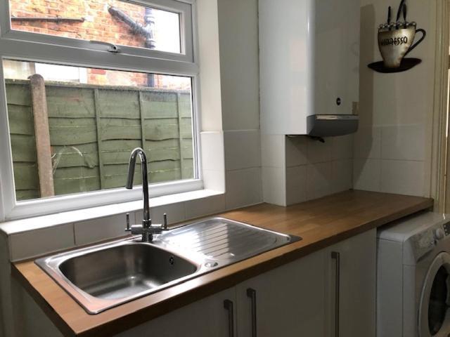Budget Rooms @ Underwood Lane Crewe Exteriör bild
