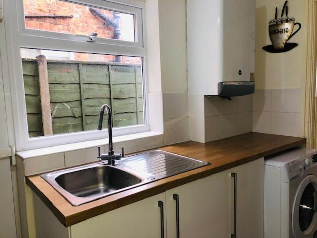 Budget Rooms @ Underwood Lane Crewe Exteriör bild